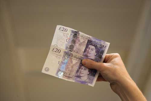 counterfeil bills